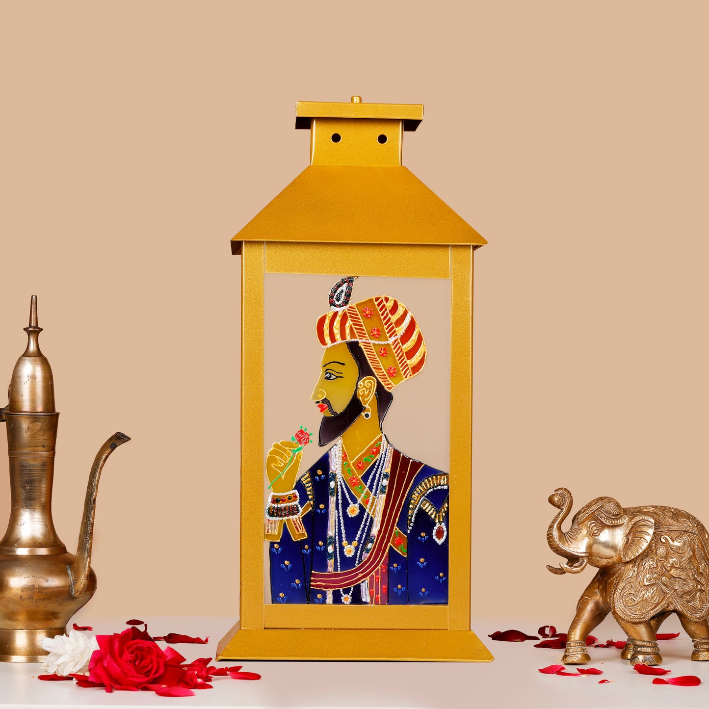 courtyard-of-romance-lantern-detailed-pattern.jpg