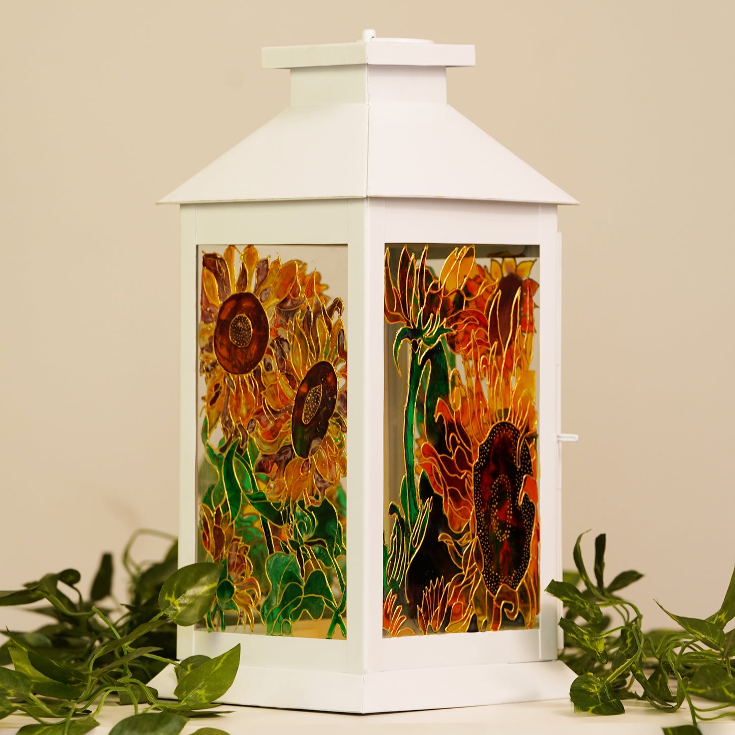 Close-up of the Blooming Glory Lantern's floral design