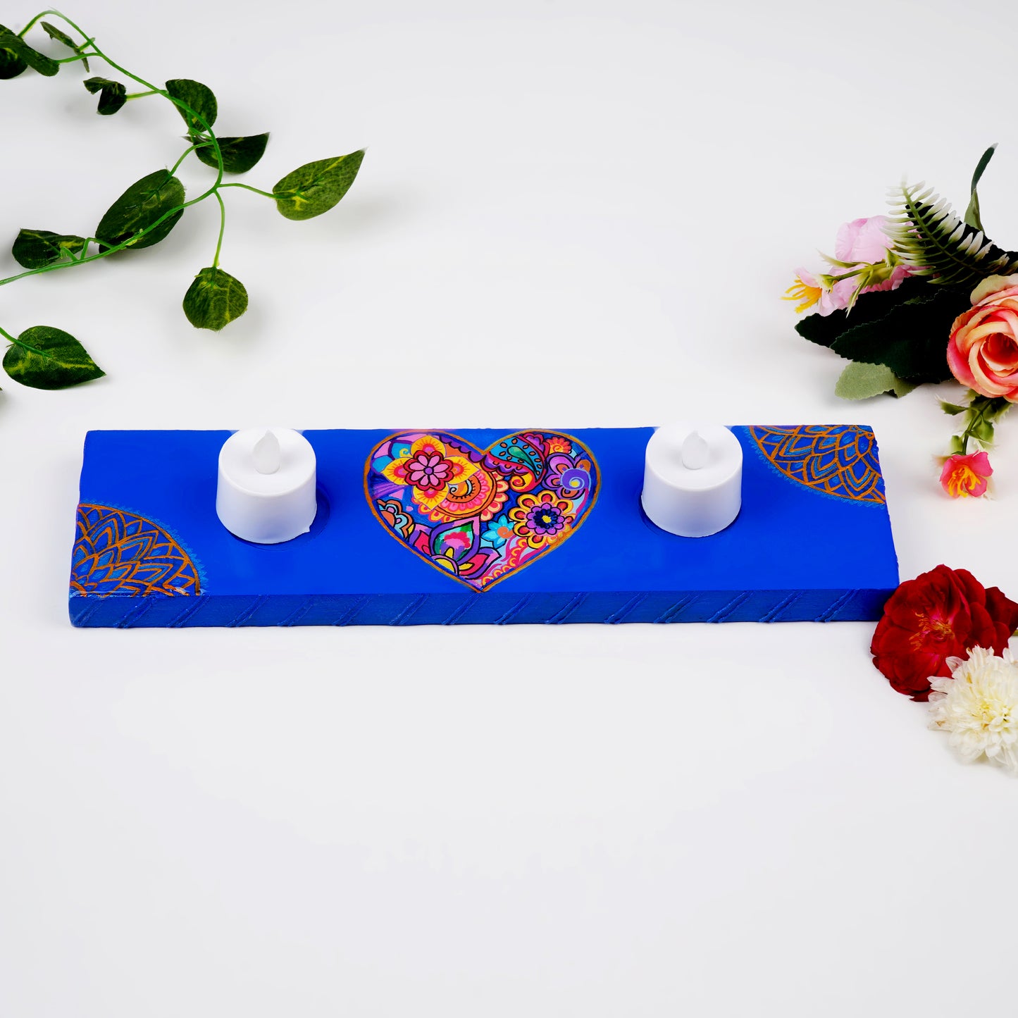 Top-view-of-the-Heart-Maze-Tea-Light-Holder-displaying-its-elegant-curved-design.jpg