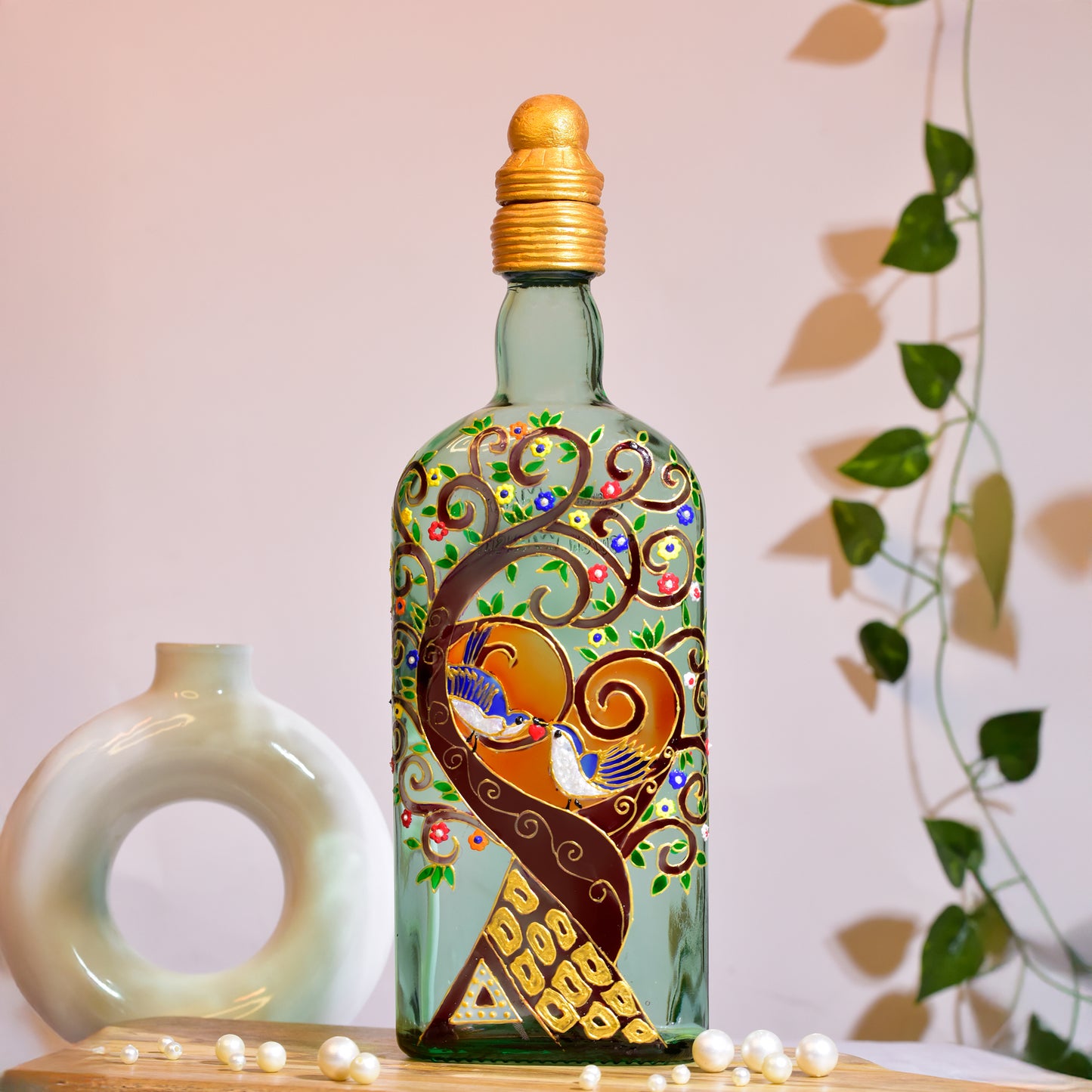 Side-view-of-Harmony-Bouteille-with-elegant-handcrafted-cork.jpg