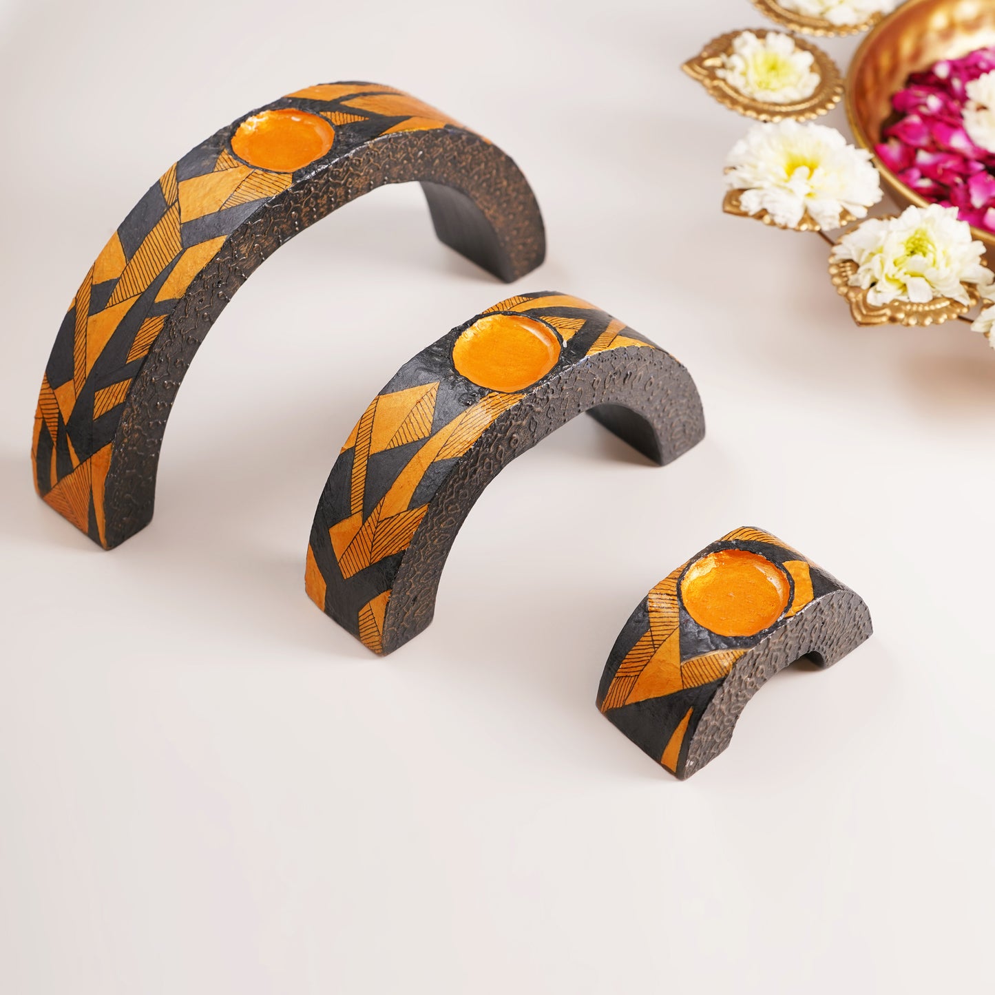 radiant-arc-tea-light-holder-top-view.jpg