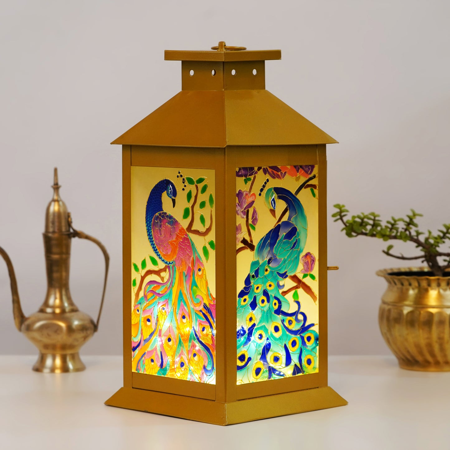 Dancing to the tunes Lantern(Gold)